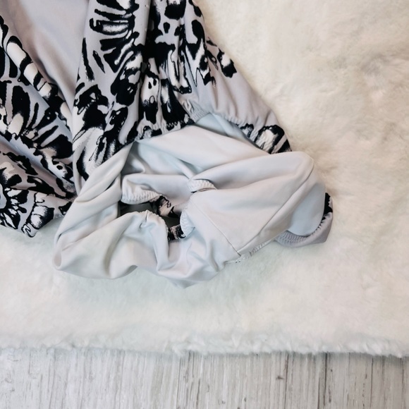 Ele Swims One Piece gray/black/white pattern swimsuit Large NWOT - Picture 5 of 7